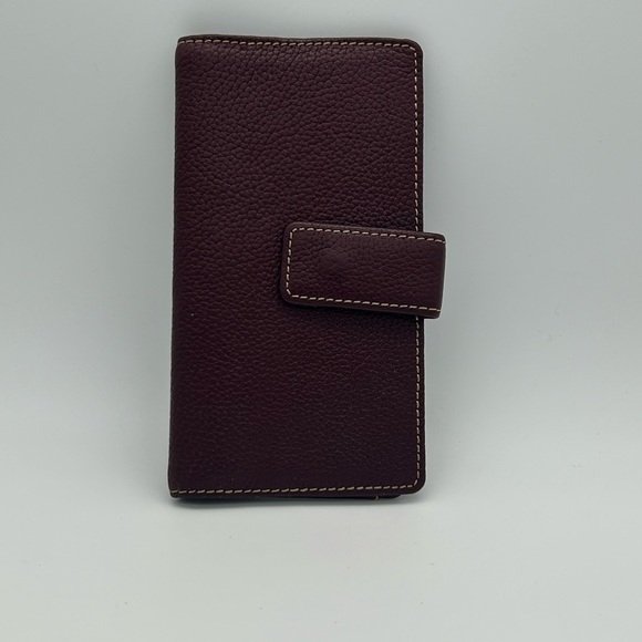 Elegant Dark Brown Card & Checkbook Holder - Picture 2 of 6